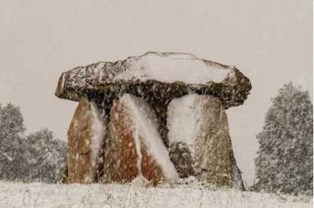 fotografia de otros dolmenes de stockado.photo